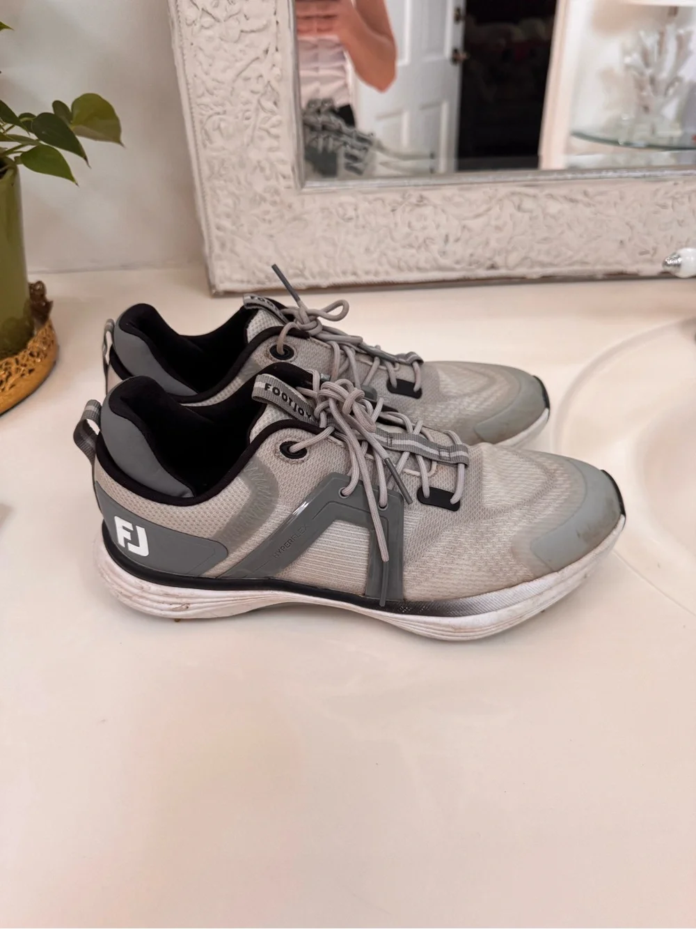 FootJoy HyperFlex Men’s Golf Shoes Gray White Spiked Wide Size 8W FJ